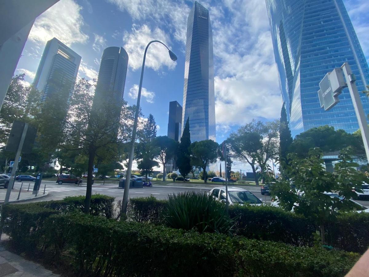 Ferienwohnung Chamartin De Frente A 4 Torres Madrid Exterior foto